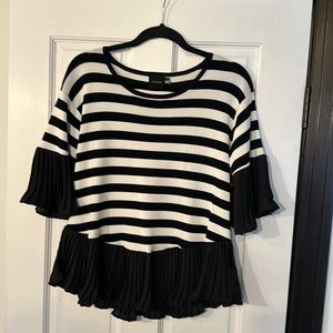 Cliche Black and White top size Lg 3/4 length sleeve